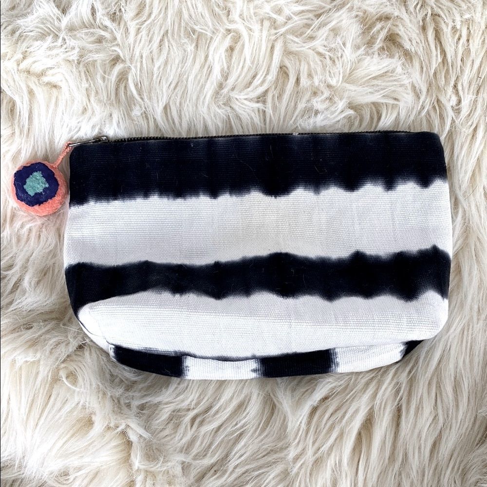Mercado Global Anthropologie Black and White Tie Die Purse Bag Pom charm New